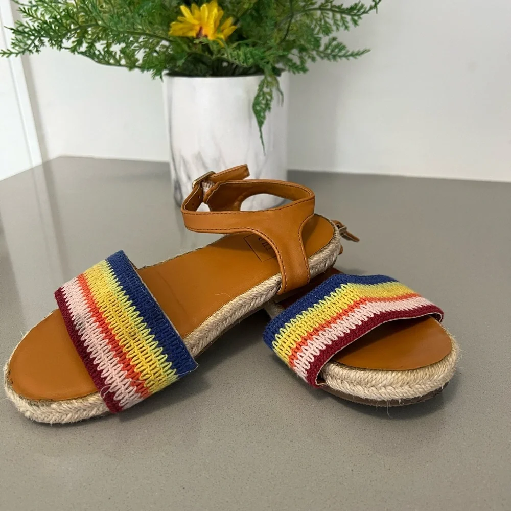 GAP SANDALS - Picture 7 of 8